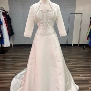 Venus Bridal Ivory Wedding Dress